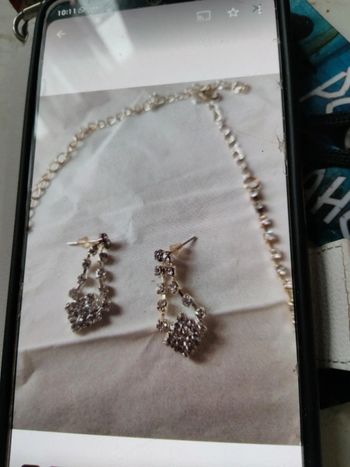 Parure collier et boucles d'oreilles