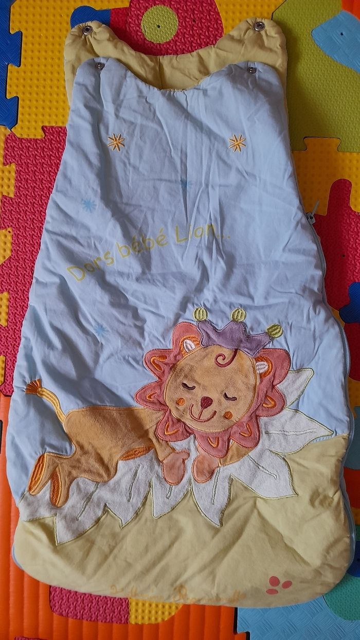 Gigoteuse mi saison lion