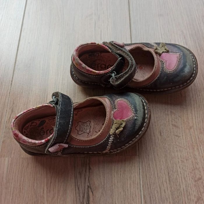 chaussures noires fermeture a scratch en cuir Eram pointure 24 - photo numéro 4