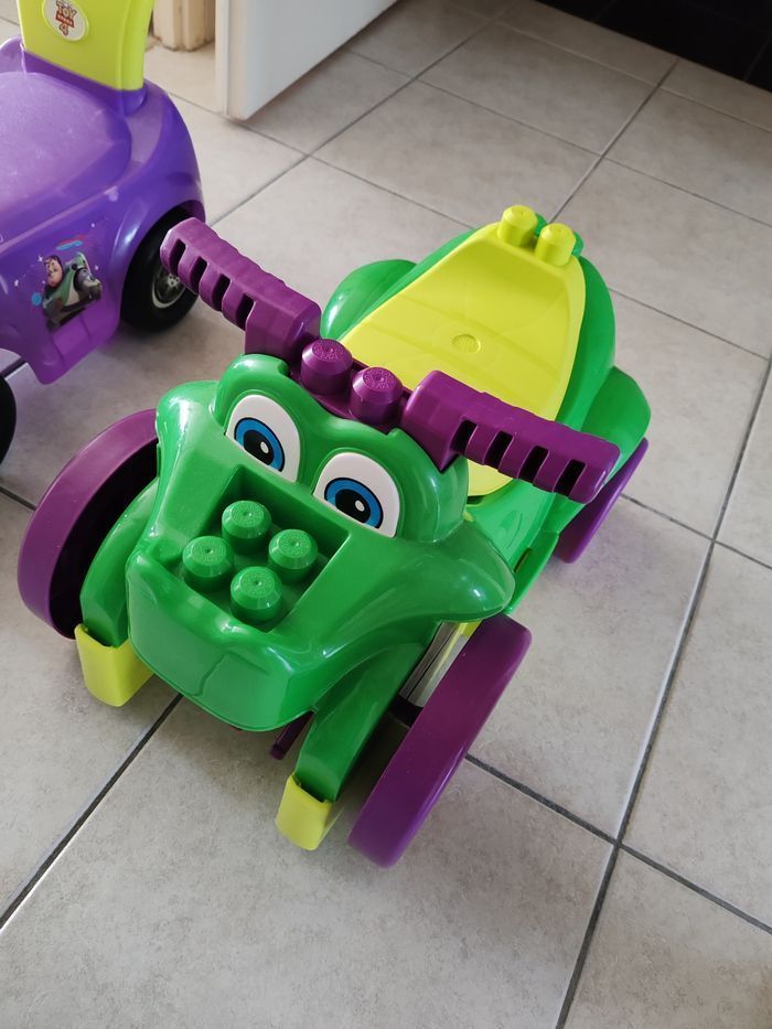 Voiture crocodile ramasse LEGO