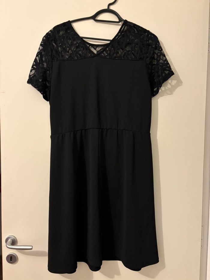 Robe noir