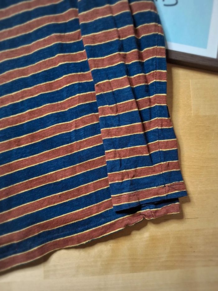 T-shirt manches longues pour garçon taille 8ans très bon état - photo numéro 2