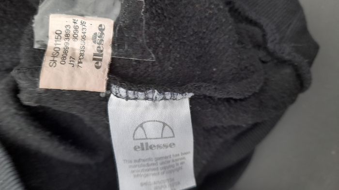 SWEAT SHIRT NOIR A CAPUCHE "ELLESSE" - TAILLE XS - n°01 - photo numéro 4