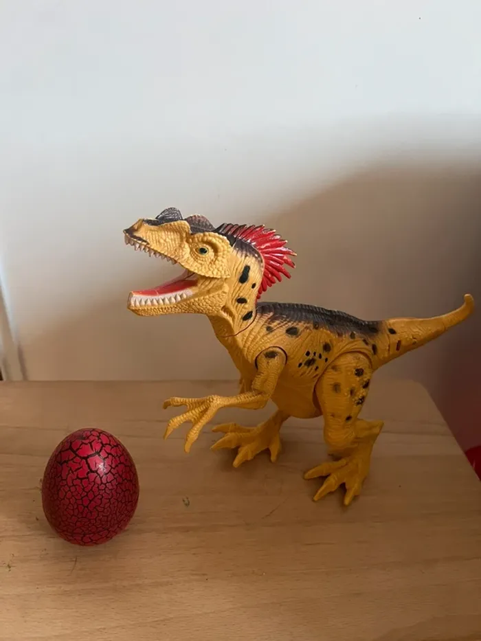 Dinosaure et œuf