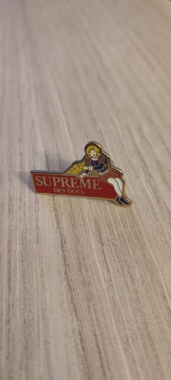 Pin's Supreme des ducs