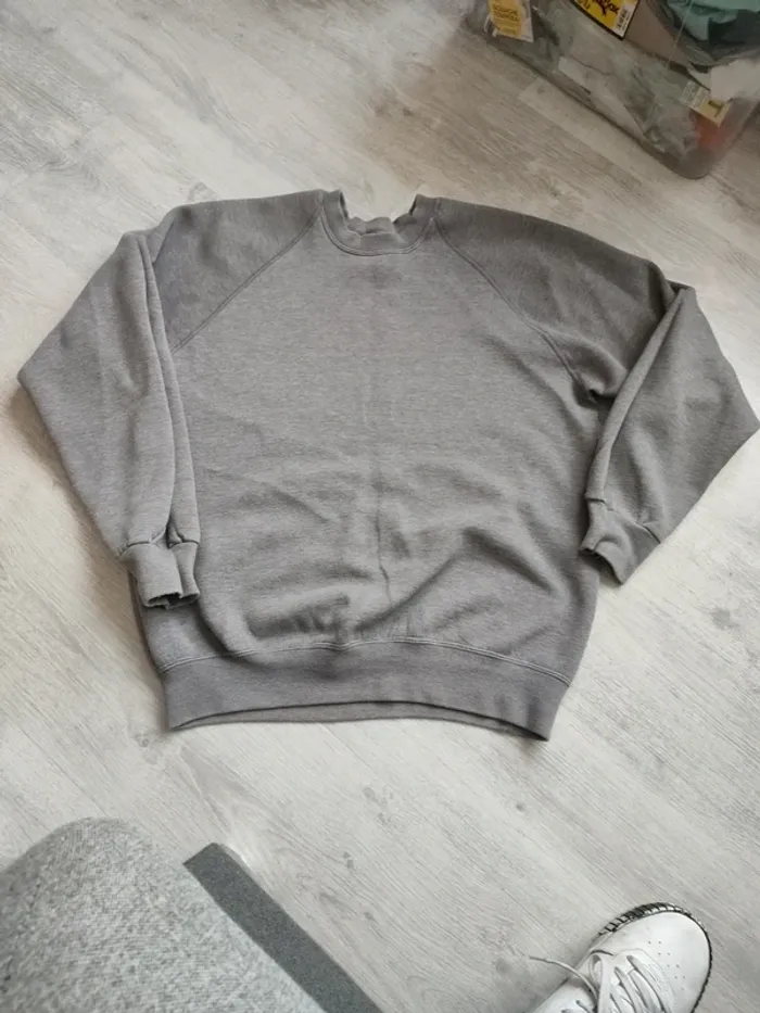 Pull gris