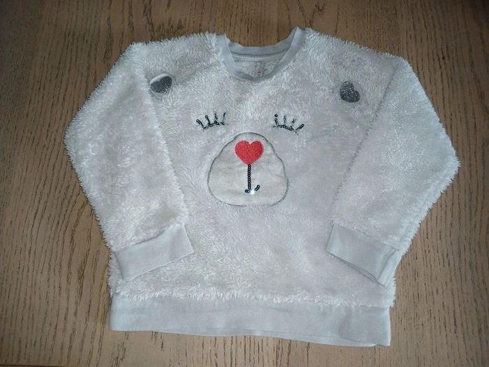 Pull fille 4 ans - photo numéro 2