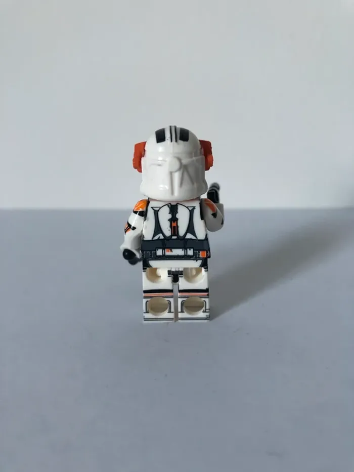 Figurine type lego Commandant Cody. Star Wars - photo numéro 3
