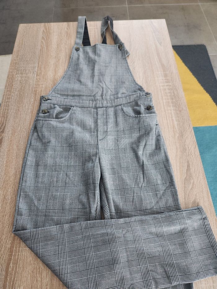Salopette à carreaux