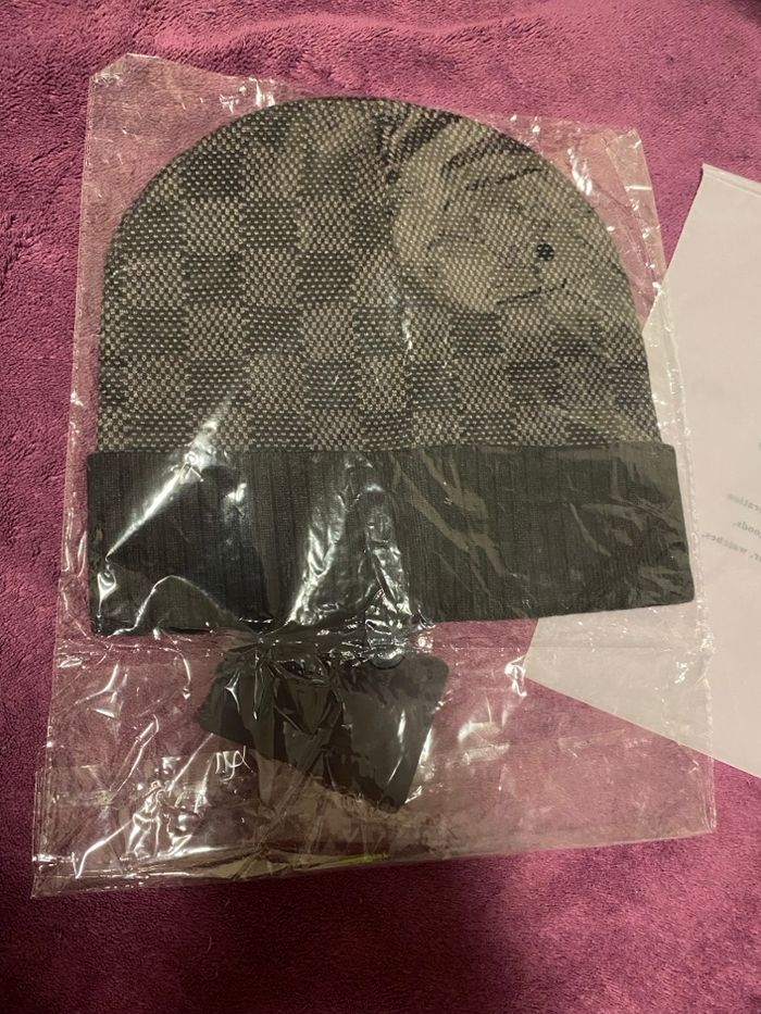 Bonnet L V Noir - photo numéro 6