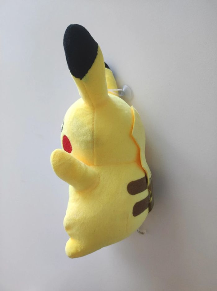 Peluche Pokémon Pikachu - photo numéro 2