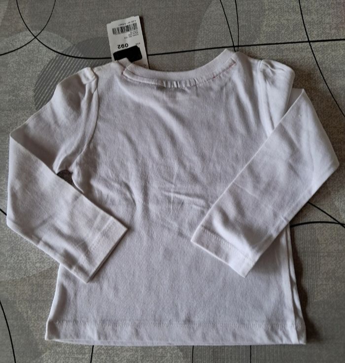 Tee-shirt NEUF pour fille 2 ans - photo numéro 2