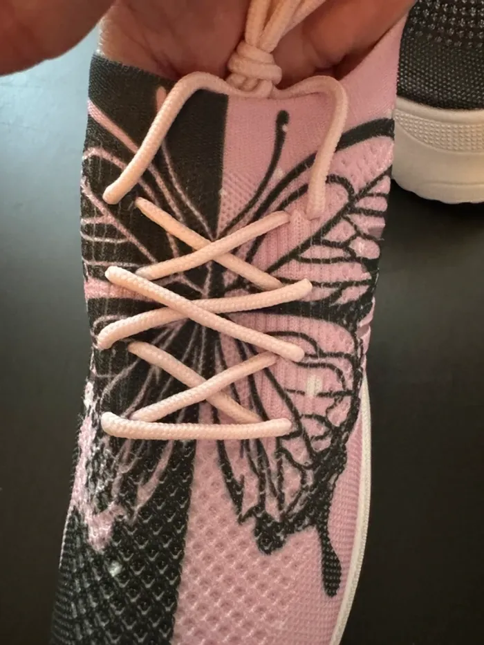 Sneakers Papillon rose et noire neuves taille 41 - photo numéro 6