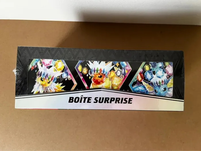 Coffret Surprise Évolutions Prismatiques EV 8,5 - photo numéro 3