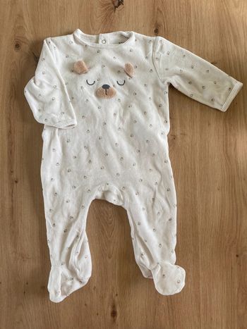 Pyjamas 9 mois