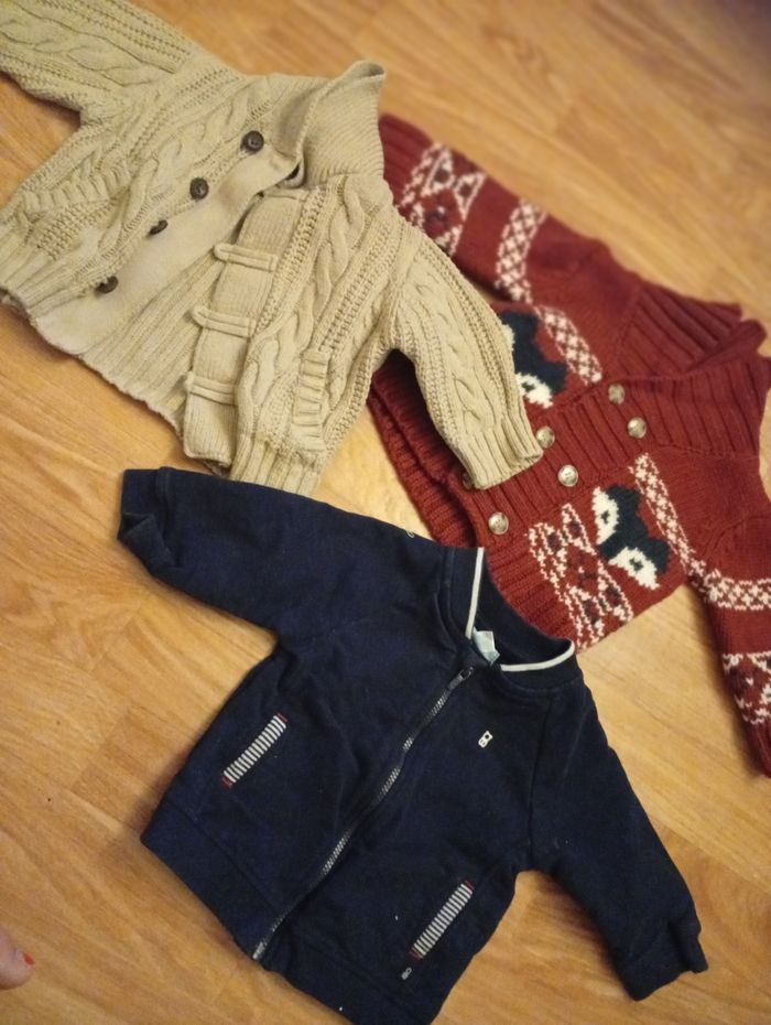 Lot vêtements 6-9 mois (42 pièces) - photo numéro 5