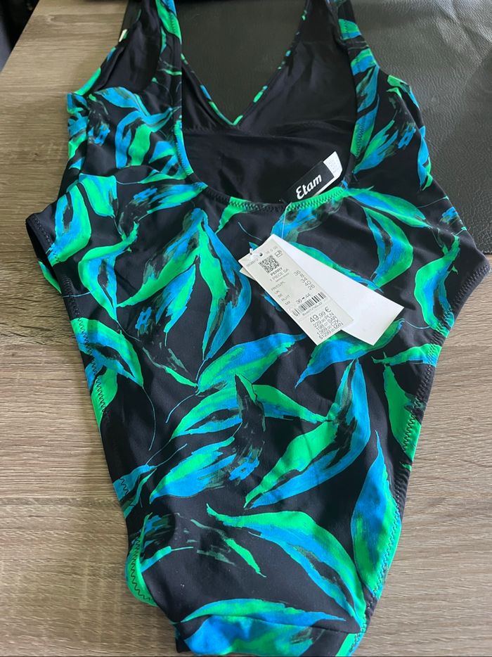 Maillot de bain taille 36 - photo numéro 4