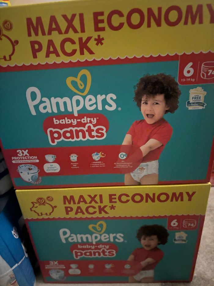 2 cartons couches Pampers pants taille 6 neuf