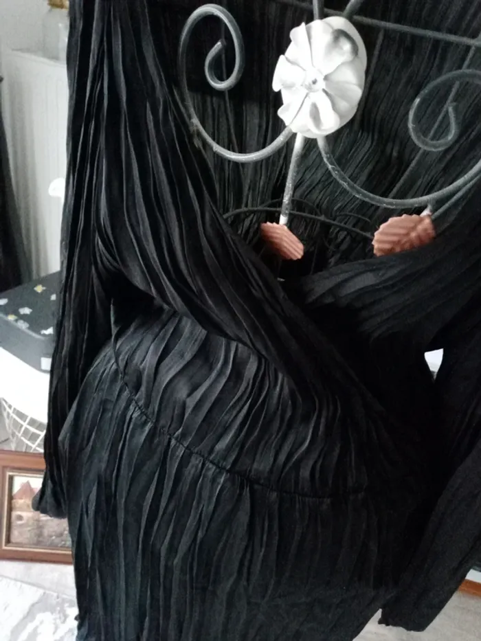 Robe noir style blouse - photo numéro 3