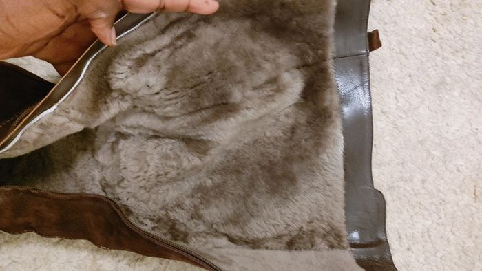 Bottes haute d'hiver intégralement fourré en laine daim marron talon carré bloc - photo numéro 9