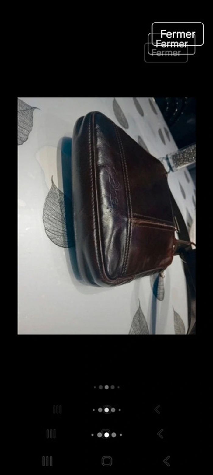 Pochette longchamp homme tt est visible sur les photos - photo numéro 5