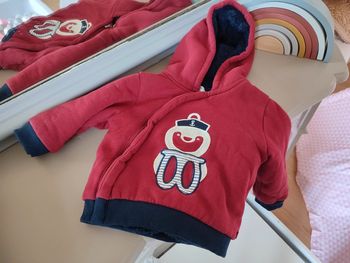 Gilet polaire rouge et bleu marine 18 mois OBAIBI