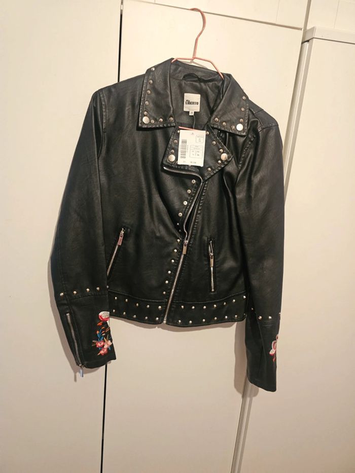 Perfecto simili noir brodé splendide