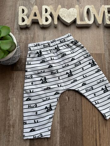 - Pantalon Kiabi      - 6 mois - Très bon état