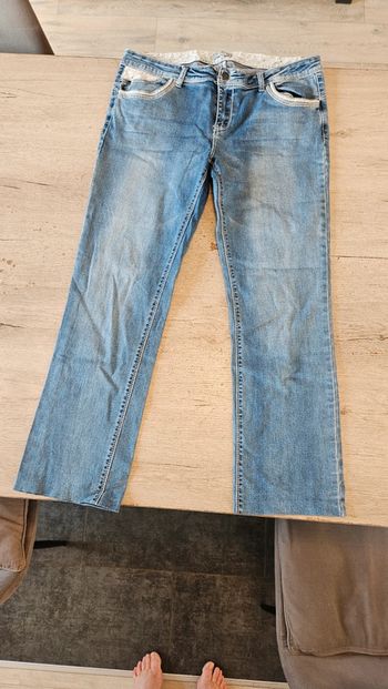 Jean s bleu clair avec dentelle, BnK, taille 44, peu mis