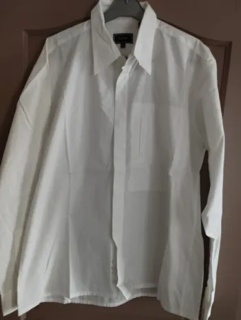 Baisse de prix :Chemise blanche longues manches XL