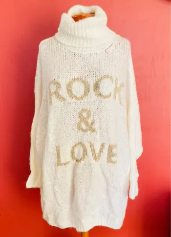 Robe pull blanc cassé lettres dorées