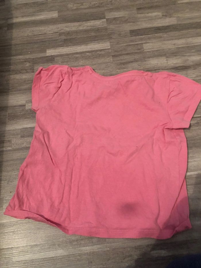 Tee-shirts fille à motif TB état taille 5-6ans - photo numéro 5