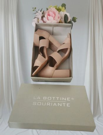 🤎🤍Jolie Paires De Sandales La Bottine Souriante 🤎🤍