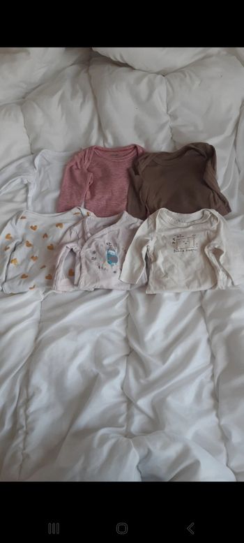 Lot 6 bodies bébé fille 3 mois