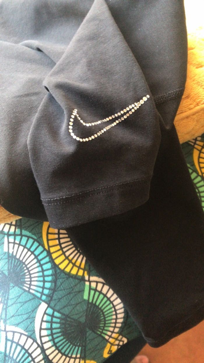 Nike legging taille xs avec logo strass - photo numéro 5
