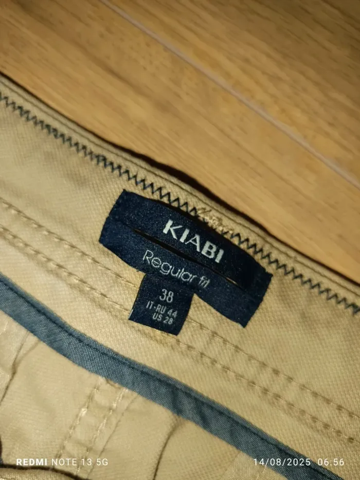 Magnifique pantalon Kiabi beige taille 38 - photo numéro 3