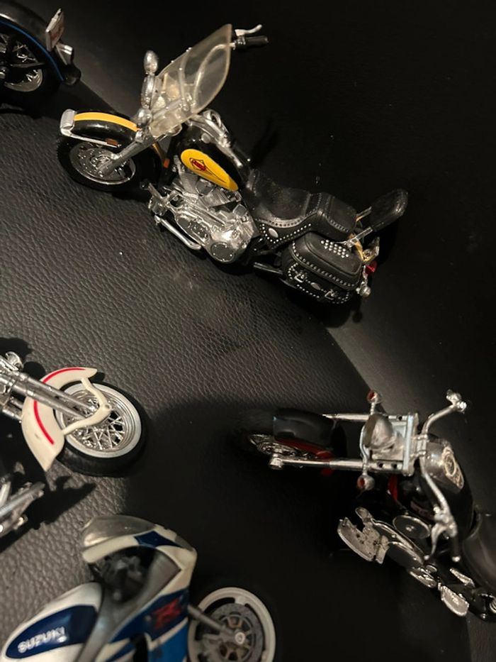 Lot de 12 motos - photo numéro 9
