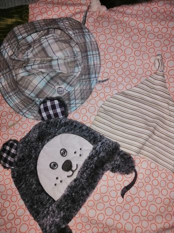 Lot bonnet/chapeau 3 mois