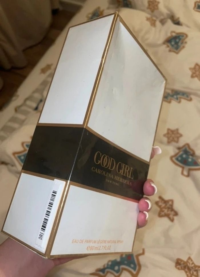 Girl Carolina Herrera Parfum - photo numéro 3