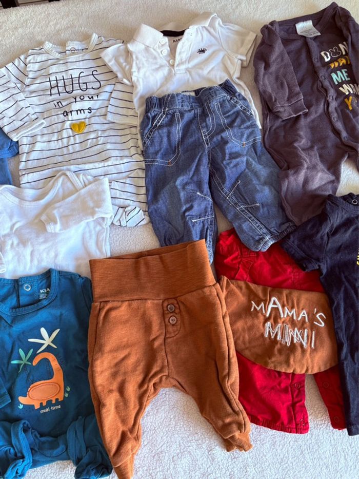 Lot de vêtements bébé garçon 1 mois (Kiabi, H&M, Dopodopo) - Environ 54 cm - photo numéro 4