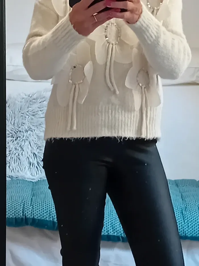 Pull beige fleur - photo numéro 4