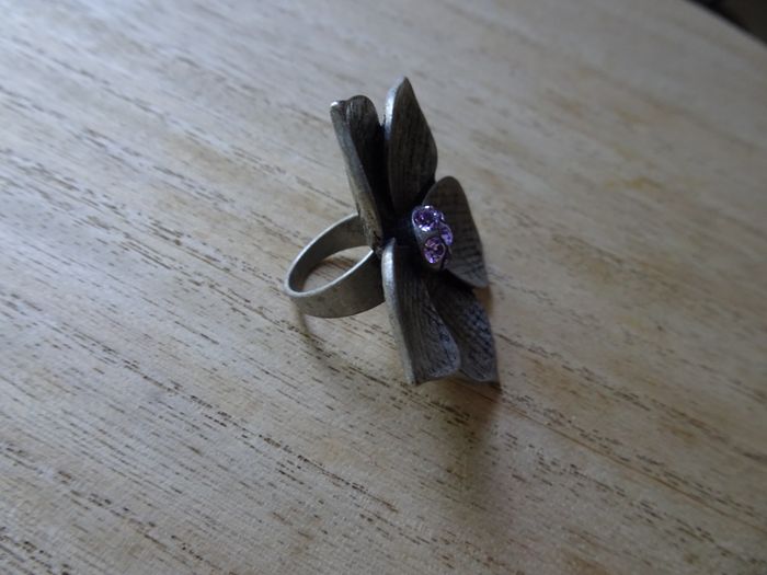 Grosse bague fleur - photo numéro 2