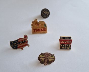 Lot 5 Pin's Pins Vintage Marques Levi's Lee Riders 3 Suisses Gamstar