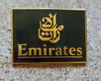✈️ Pin's Emirates Airlines logo compagnie aérienne Dubaï Emirates airways ✈️