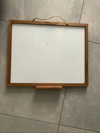 Tableau blanc à suspendre