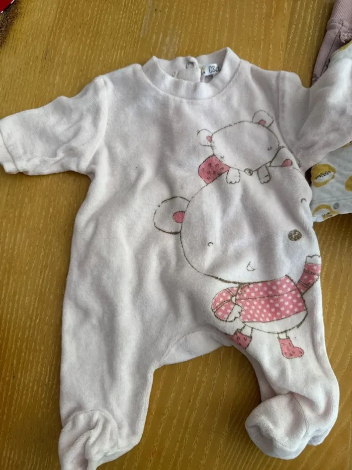 Lot vêtements 1 mois fille hiver - photo numéro 6