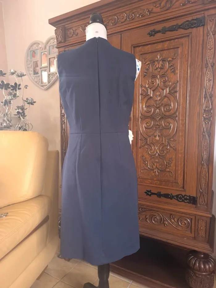 Jolie robe droite marine - photo numéro 5