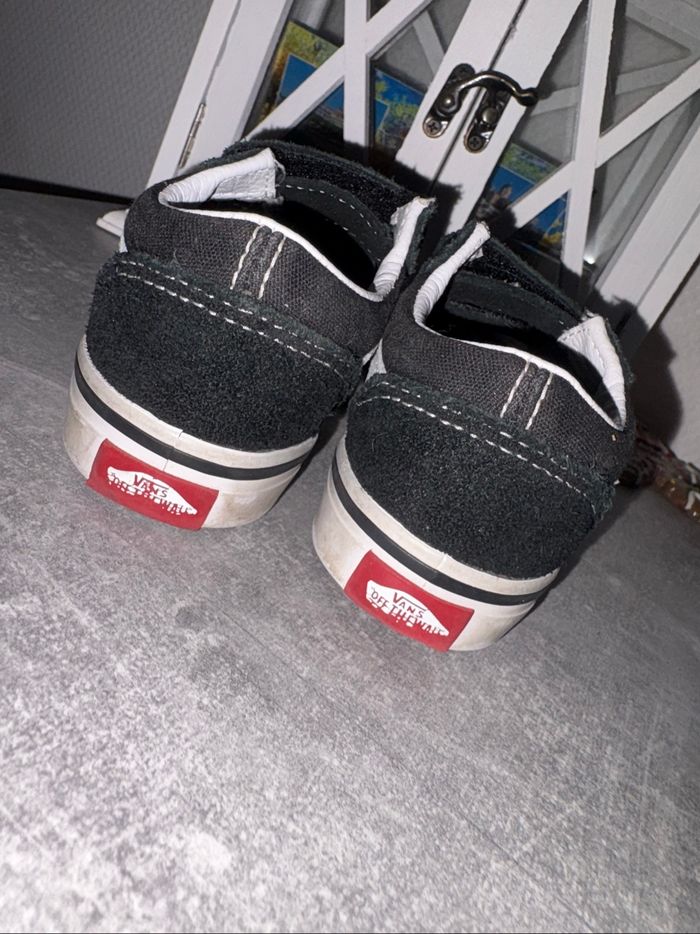 Vans noires - photo numéro 3