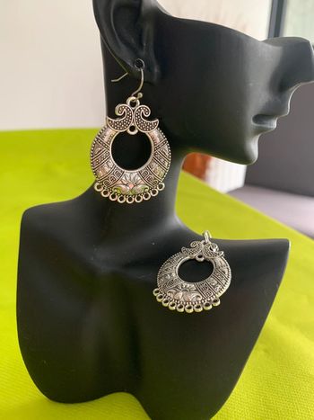 Boucles d’oreilles bohémiennes argentées en alliage de zinc