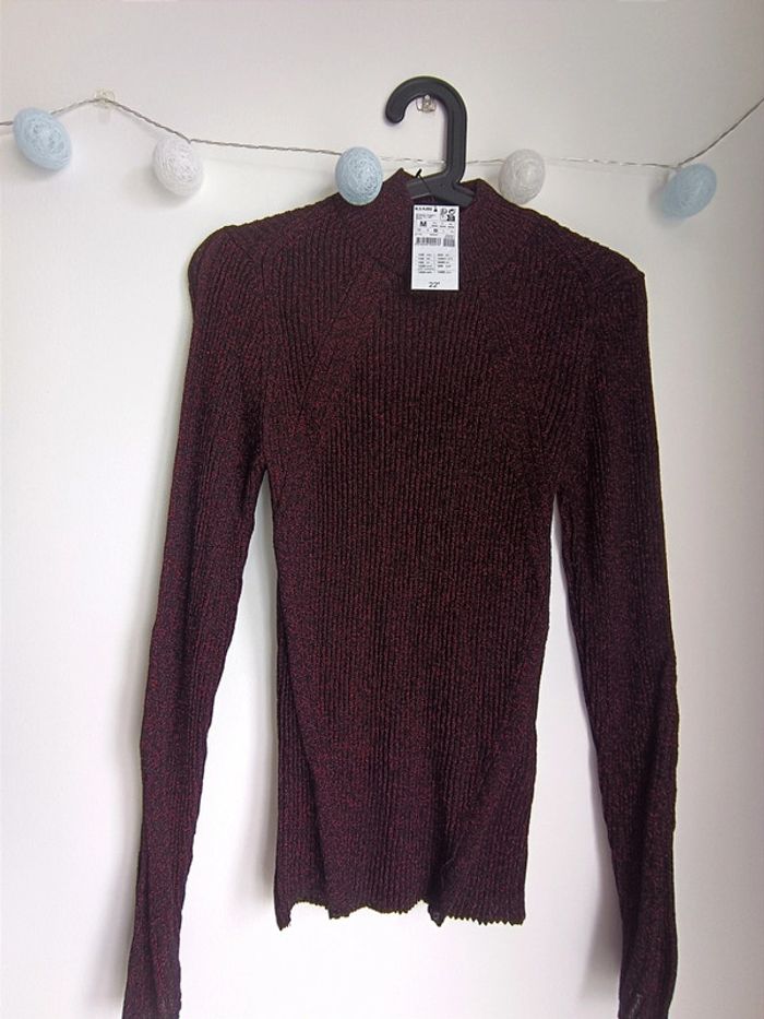 Pull col montant détails brillants Taille M Kiabi Neuf avec étiquette - photo numéro 2